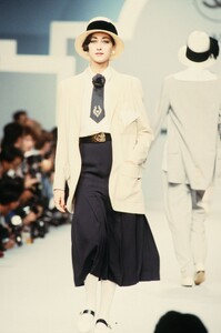 Chanel_SS1989_Gisele_Zelauy_02.jpg