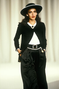 Chanel_SS1989_HC_Dalma_Callado_01.jpg