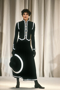 Chanel_SS1989_HC_Ines_25.jpg