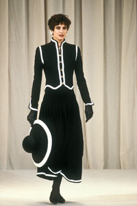 Chanel_SS1989_HC_Ines_26.jpg
