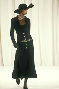 Chanel_SS1989_HC_Katoucha_06.jpg