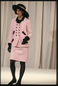 Chanel_SS1989_HC_Rochelle_02.jpg