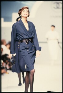 Chanel_SS1989_Ines_de_la_Fressange_24.jpg