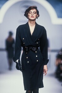 Chanel_SS1989_Ines_de_la_Fressange_26.jpg