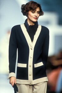 Chanel_SS1989_Ines_de_la_Fressange_29.jpg