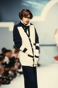 Chanel_SS1989_Ines_de_la_Fressange_30.jpg