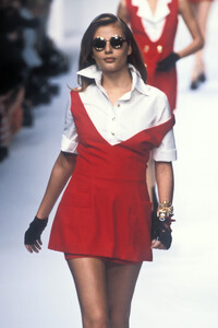 ChristianDior1995WomenRTW70.thumb.jpg.b9c6c6451e0bb3be840bff2540161f58.jpg