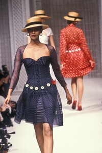 Christian_Dior_SS1989_HC_Anna_Getaneh_06.jpg