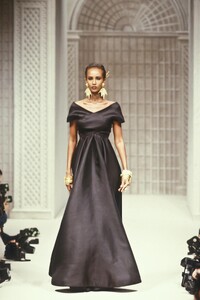 Christian_Dior_SS1989_HC_Iman_12.jpg