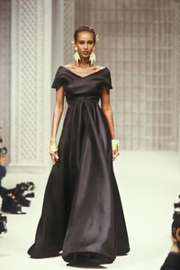 Christian_Dior_SS1989_HC_Iman_13.jpg