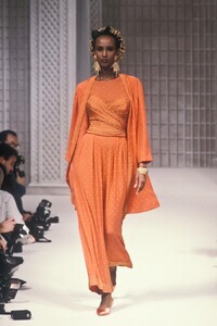 Christian_Dior_SS1989_HC_Iman_14.jpg