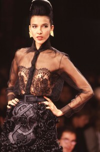 Christian_Lacroix_SS1989_HC_Dalma_02.jpg