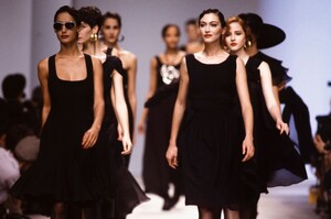 Christian_Lacroix_SS1989_Marpessa_06.jpg
