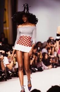 Christian_Lacroix_SS1989_Roshumba_01.jpg