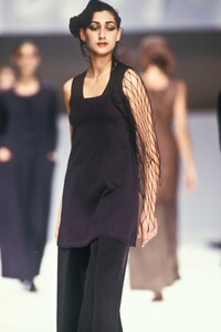 Claude Montana 1989 Women RTW 13.jpg