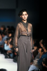 Claude Montana 1989 Women RTW 16.jpg