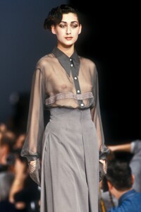 Claude Montana 1989 Women RTW 17.jpg