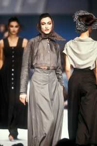 Claude Montana 1989 Women RTW 18.jpg