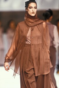 Claude Montana 1989 Women RTW 59.jpg