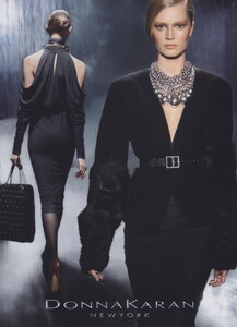 Donna_Karan_Fall_Winter_2009_10_04.thumb.jpeg.01fb26c0bbc8aee85a366ff92b8ea730.jpeg