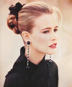 Elle Italy September 1989 by Christophe Jouany (4-1).jpg