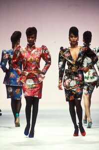 Emanuel Ungaro 1989 Haute Couture 25.jpg