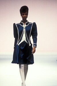Emanuel Ungaro 1989 Haute Couture 31.jpg