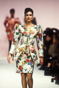 Emanuel Ungaro 1989 Haute Couture 44.jpg