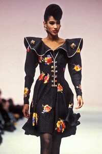 Emanuel Ungaro 1989 Haute Couture 46.jpg