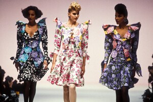 Emanuel Ungaro 1989 Haute Couture 58.jpg