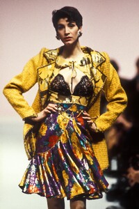 Emanuel Ungaro 1989 Haute Couture 63.jpg