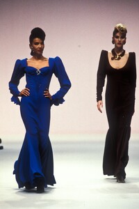 Emanuel Ungaro 1989 Haute Couture 79.jpg