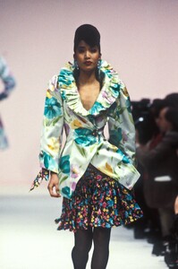 Emanuel Ungaro HC SS 1989 Anna Bayle 08.jpg