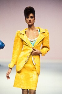 Emanuel Ungaro HC SS 1989 Claire Atkinson 03.jpg