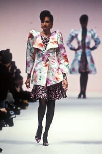 Emanuel Ungaro HC SS 1989 Karla Otis 03.jpg