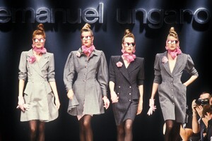 Emanuel Ungaro SS 1989 Daniela Azzone 02.jpg
