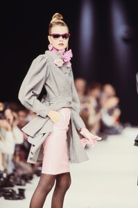 Emanuel Ungaro SS 1989 Daniela Azzone 06.jpg
