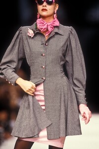 Emanuel Ungaro SS 1989 Daniela Azzone 07.jpg