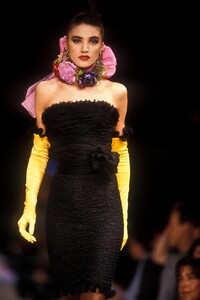 Emanuel Ungaro SS 1989 Karla Otis 07.jpg