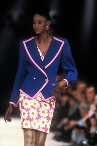 Emanuel Ungaro SS 1989 Sadiya 03.jpg