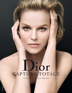 Eva Herzigova 4.jpg