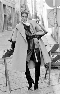 Gianfranco_Ferre_FW1982_Advanced_14.jpg