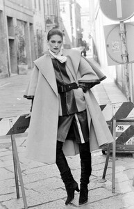 Gianfranco_Ferre_FW1982_Advanced_17.jpg