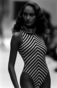 Gianfranco_Ferre_SS1989_Ann_Fiona_07.jpg