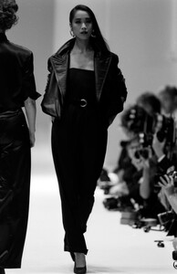 Gianfranco_Ferre_SS1989_Anna_Bayle_01.jpg