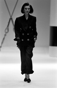 Gianfranco_Ferre_SS1989_Brynja_02.jpg