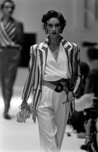 Gianfranco_Ferre_SS1989_Cathy_03.jpg
