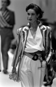 Gianfranco_Ferre_SS1989_Cathy_05.jpg