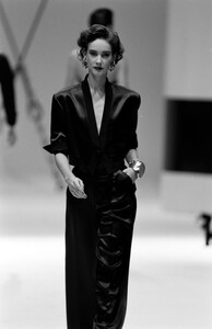 Gianfranco_Ferre_SS1989_Cathy_07.jpg