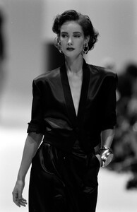 Gianfranco_Ferre_SS1989_Cathy_09.jpg